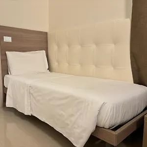 Hotel Boccascena, Genoa